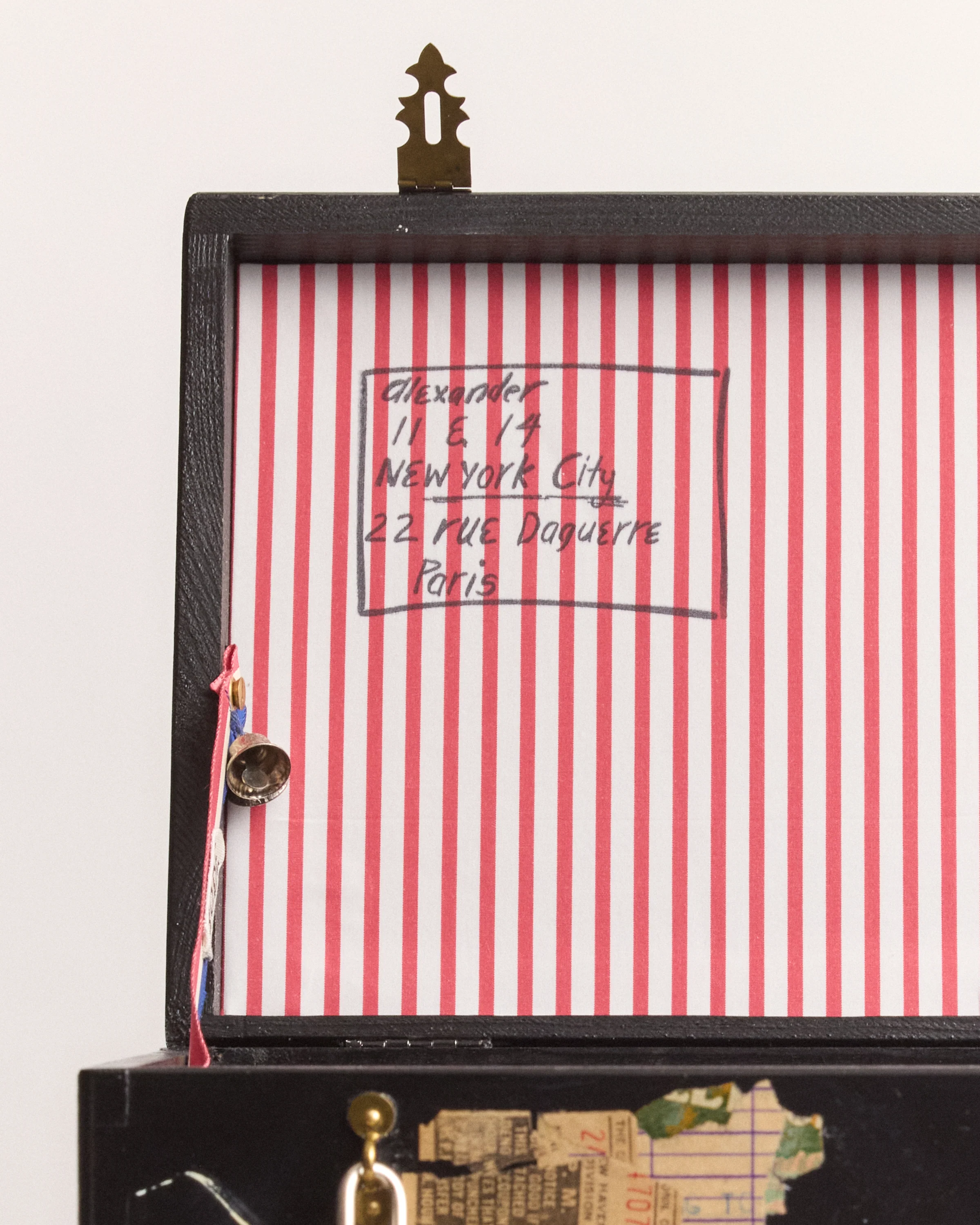 Calder Suitcase Box - Image 7