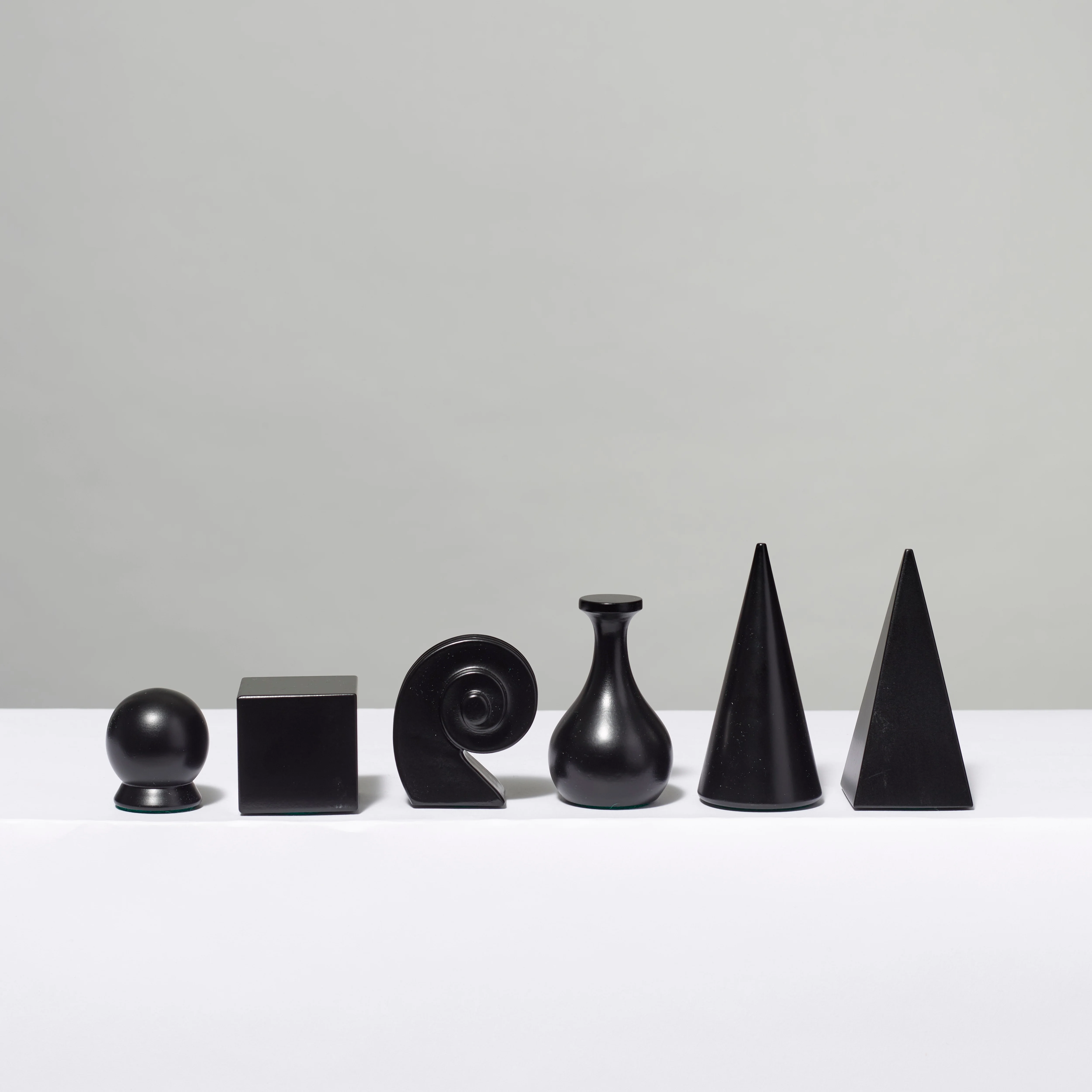 Man Ray Chess Set - Image 2