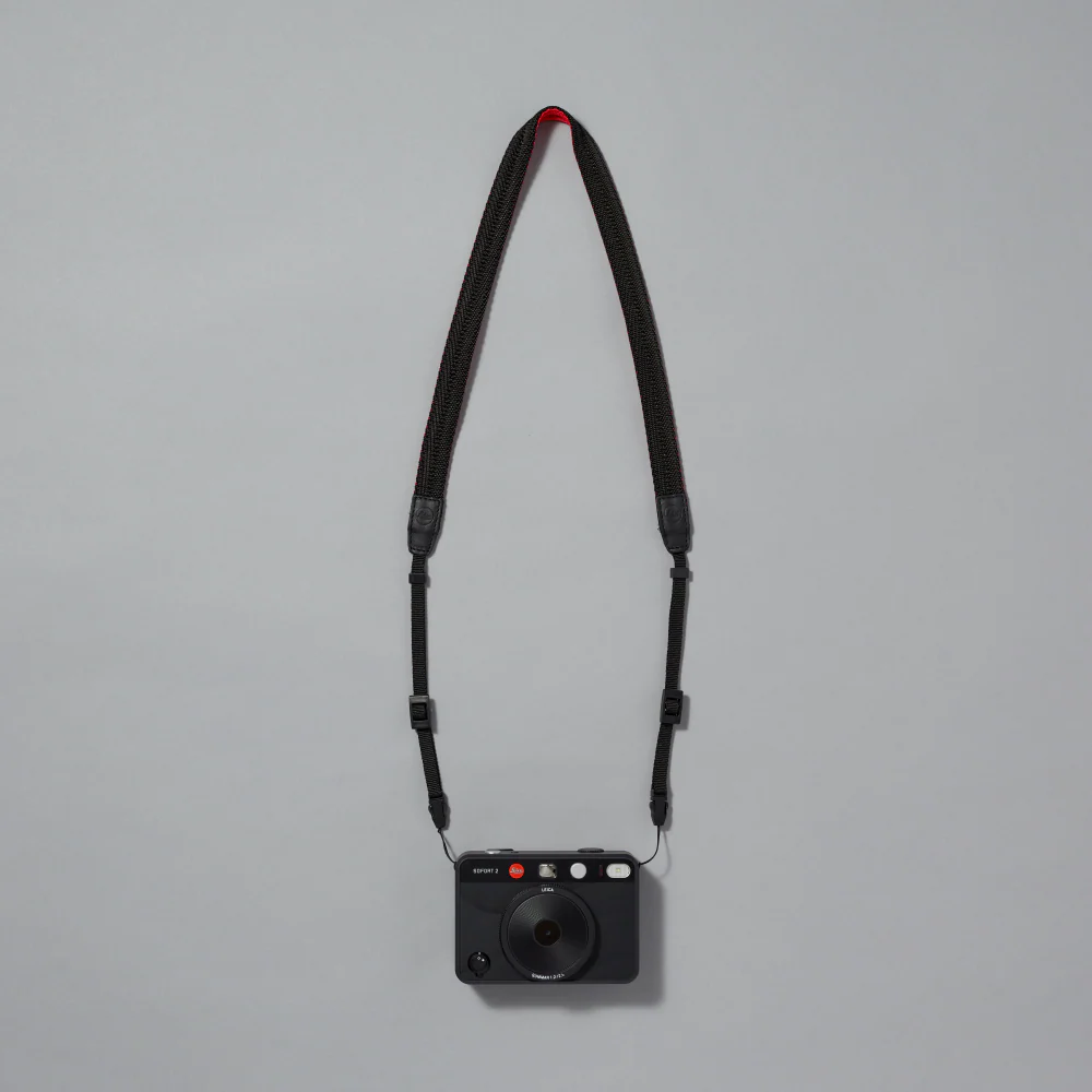 Leica SOFORT Carrying Strap in Black & Red - Image 2